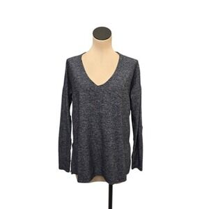 Lululemon Shirt Womens 10 Gray Heather‎ V Neck Long Sleeve Split Hem Yoga Casual